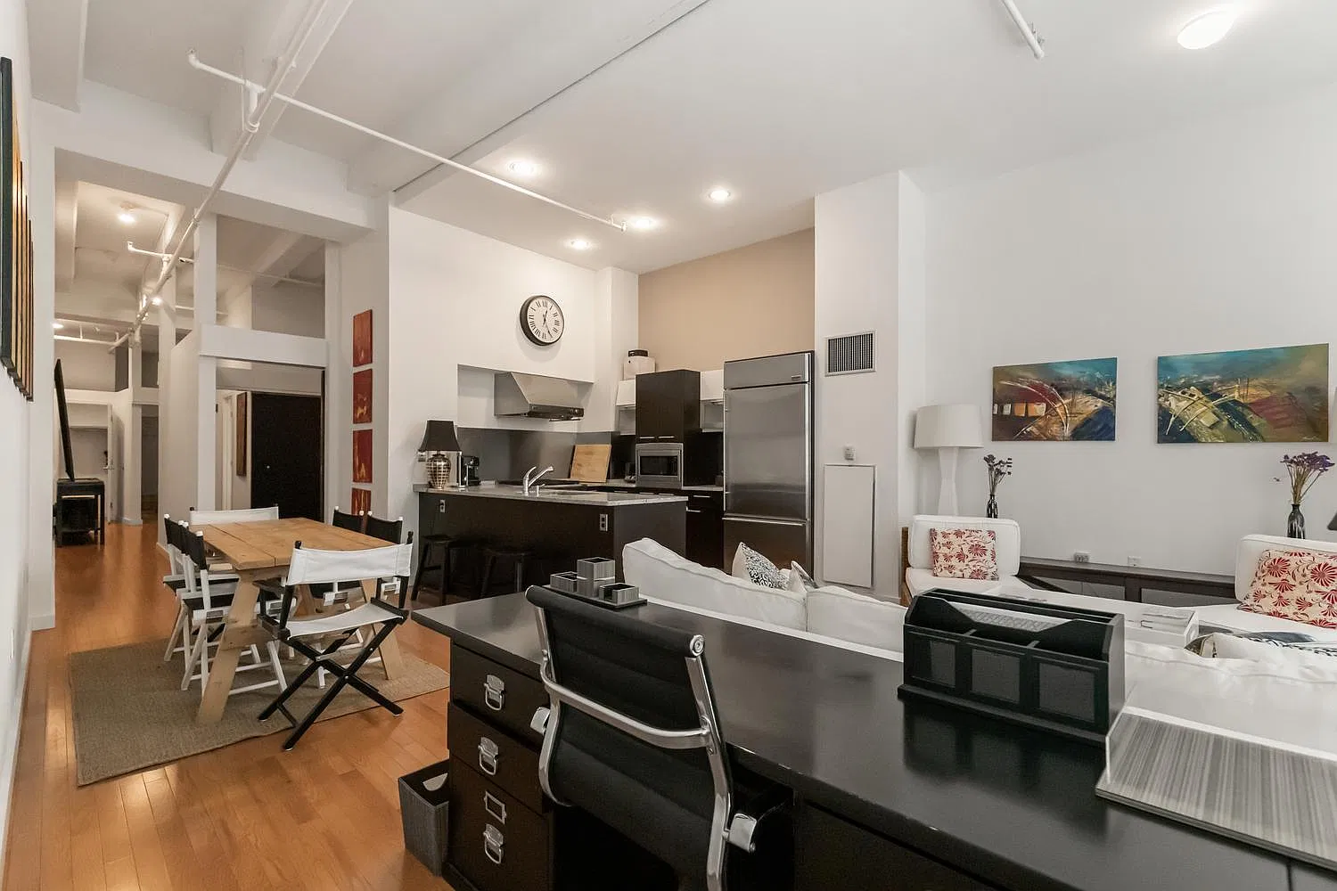2 bed, 1140 sqft, $4,300 — Photo 1