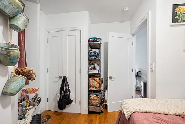 Bedroom, photo 1