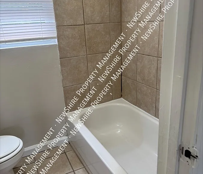 1109 Hampton Ave #A — Photo 18