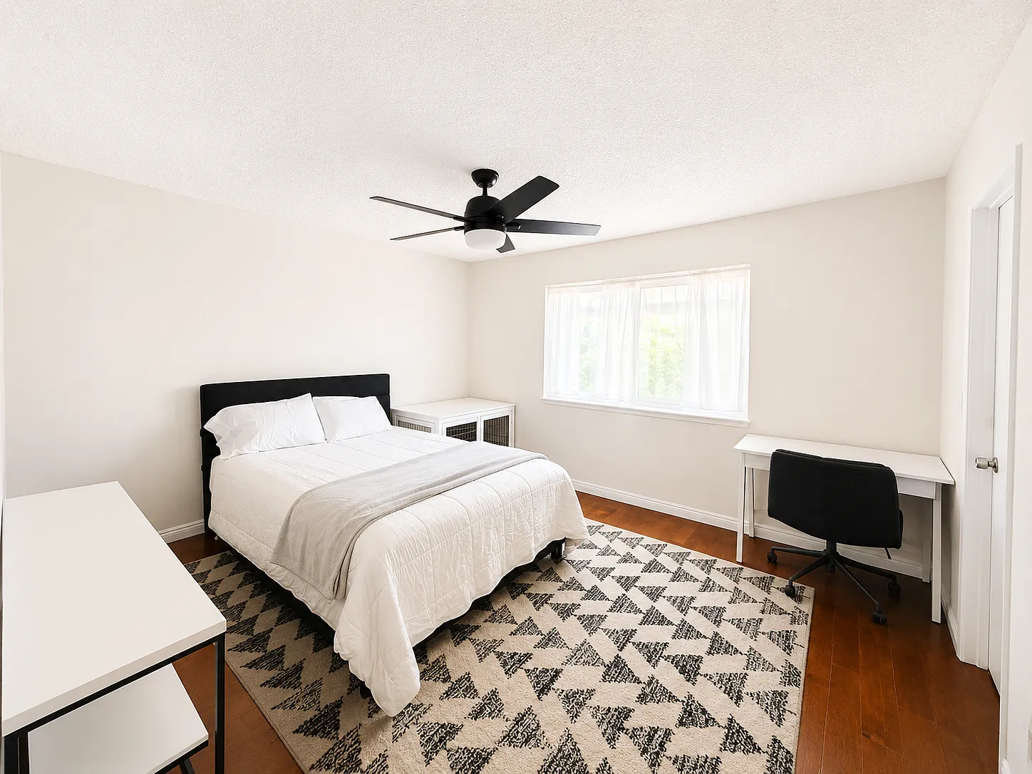 4 bed, 1440 sqft, $1,800 — Photo 2