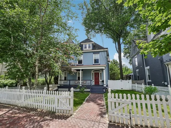 884 Thorn St, Sewickley, PA 15143