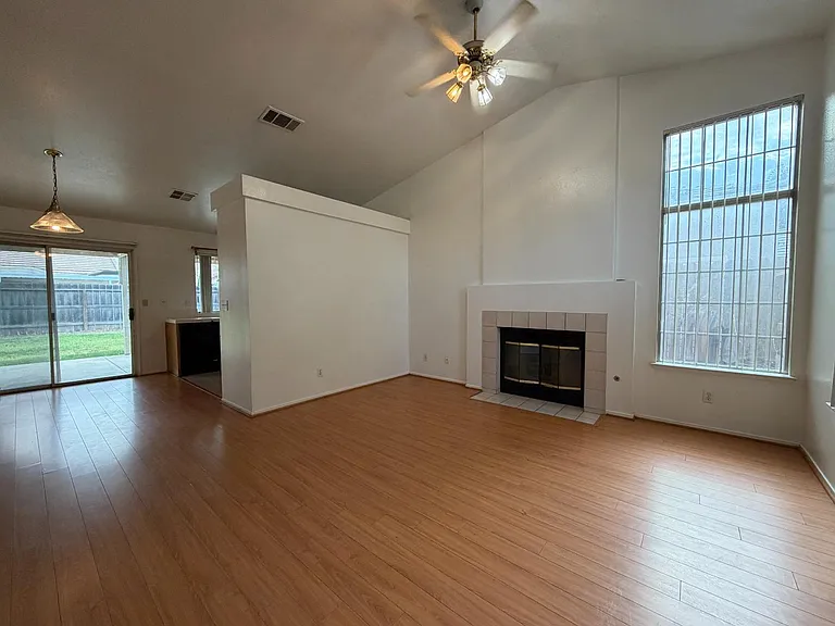 2350 E Fallbrook Ave — Photo 4