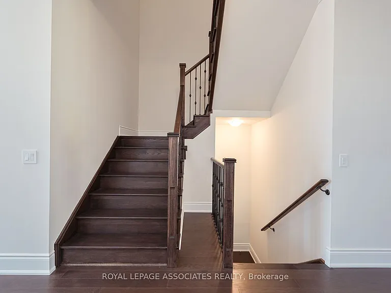 55 Raspberry Ridge Ave — Photo 20
