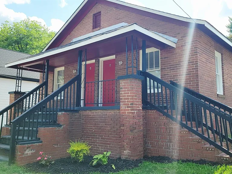 400 Walnut St — Photo 2