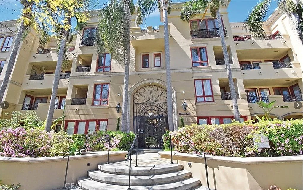 3 bed, 2.5 bath, 1820 sqft, $8,500 — Photo 1