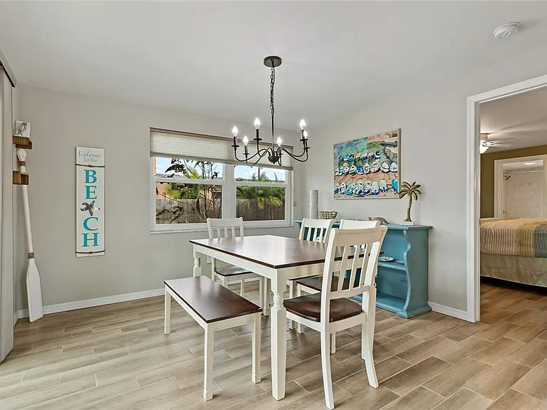 1675 Blakemore Ln — Photo 15