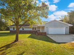 301 Sands Dr, Homer, IL 61849