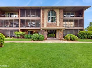 8842 W 140th St APT 1B, Orland Park, IL 60462