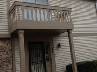 34 Fernwood Ct, Vernon Hills, IL 60061