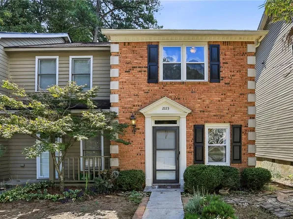 2223 Spring Walk Ct, Chamblee, GA 30341