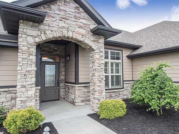 2nd image of 6402 Upper Bridle Bend Dr