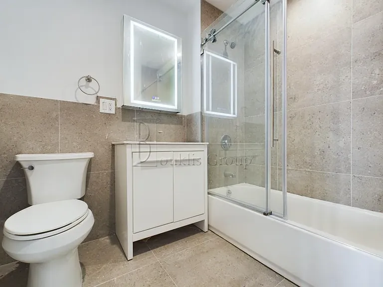 30-18 14th St #202 — Photo 3