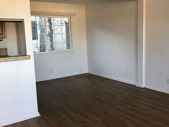 4th image of 77 Porta Vista Dr #12