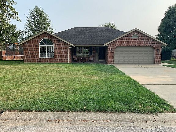 2nd image of 171 Ashbury Ct