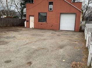 16 Paul St, Pawtucket, RI 02861