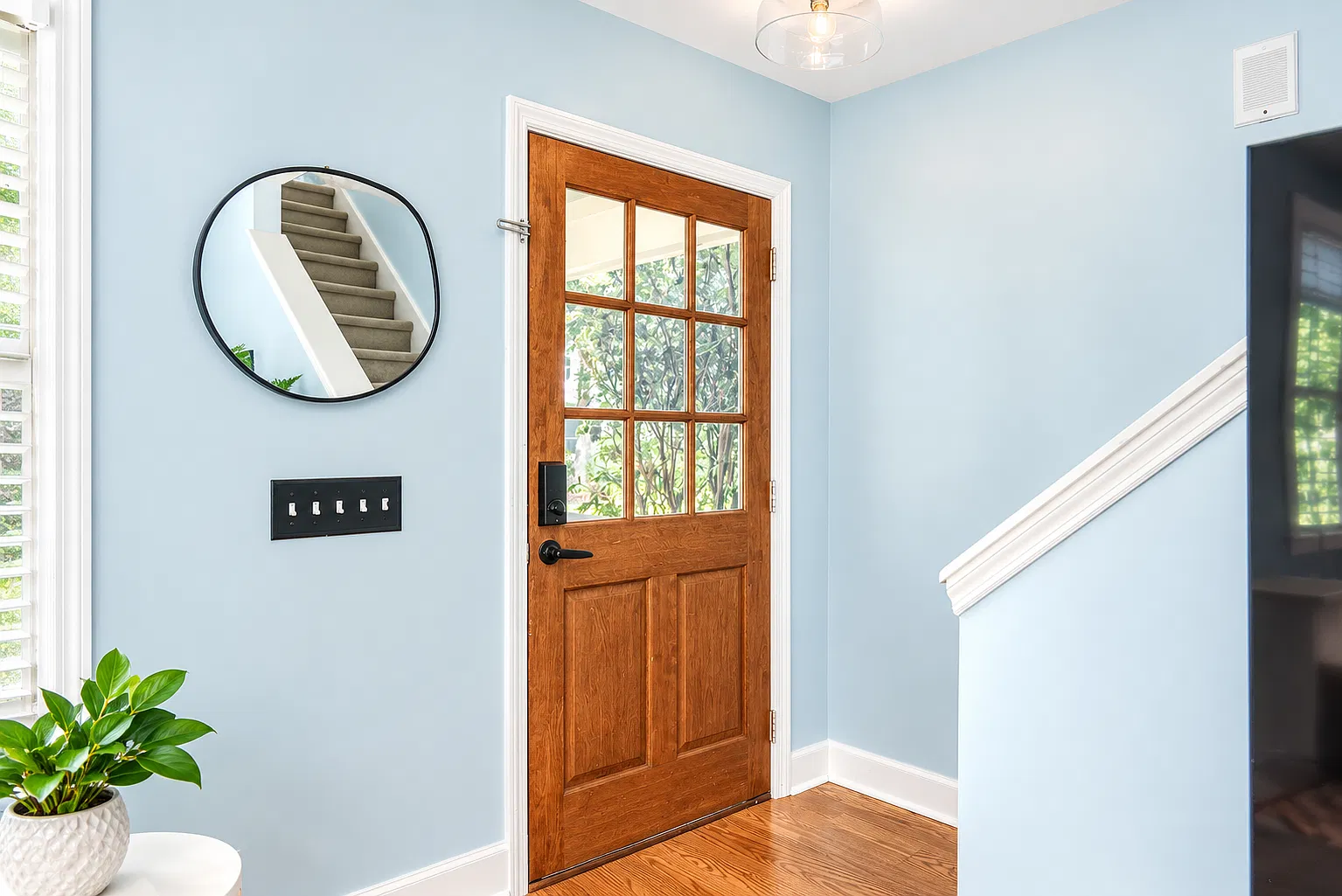 2 bed, 1215 sqft, $2,200 — Photo 4