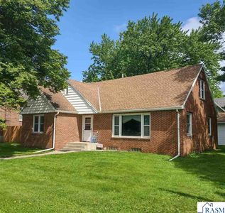 302 W Main St, Ceylon, MN, 56121
