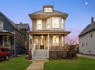 624 N Humphrey Ave, Oak Park, IL 60302