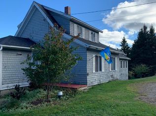 27 Crows Neck Rd, Lubec, ME 04652