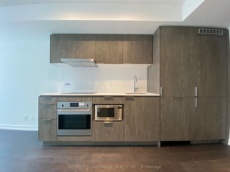 60 Shuter St #1510 — Photo 3