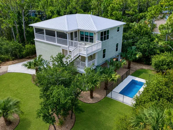 900 W Bay Shore Dr, Eastpoint, FL 32328