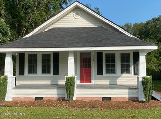 114 Whiteville Rd, Bladenboro, NC 28320