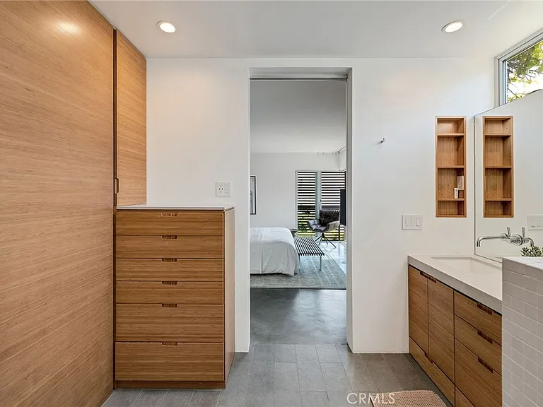 27 Driftwood St — Photo 49