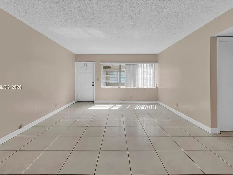 9964 Twin Lakes Dr #35-B — Photo 13