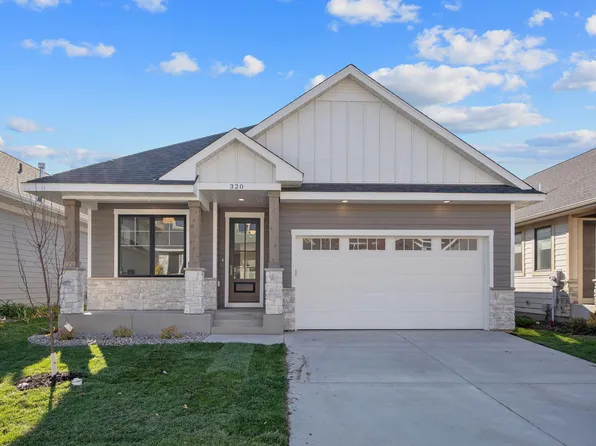 320 Laurel Curv, Golden Valley, MN 55426