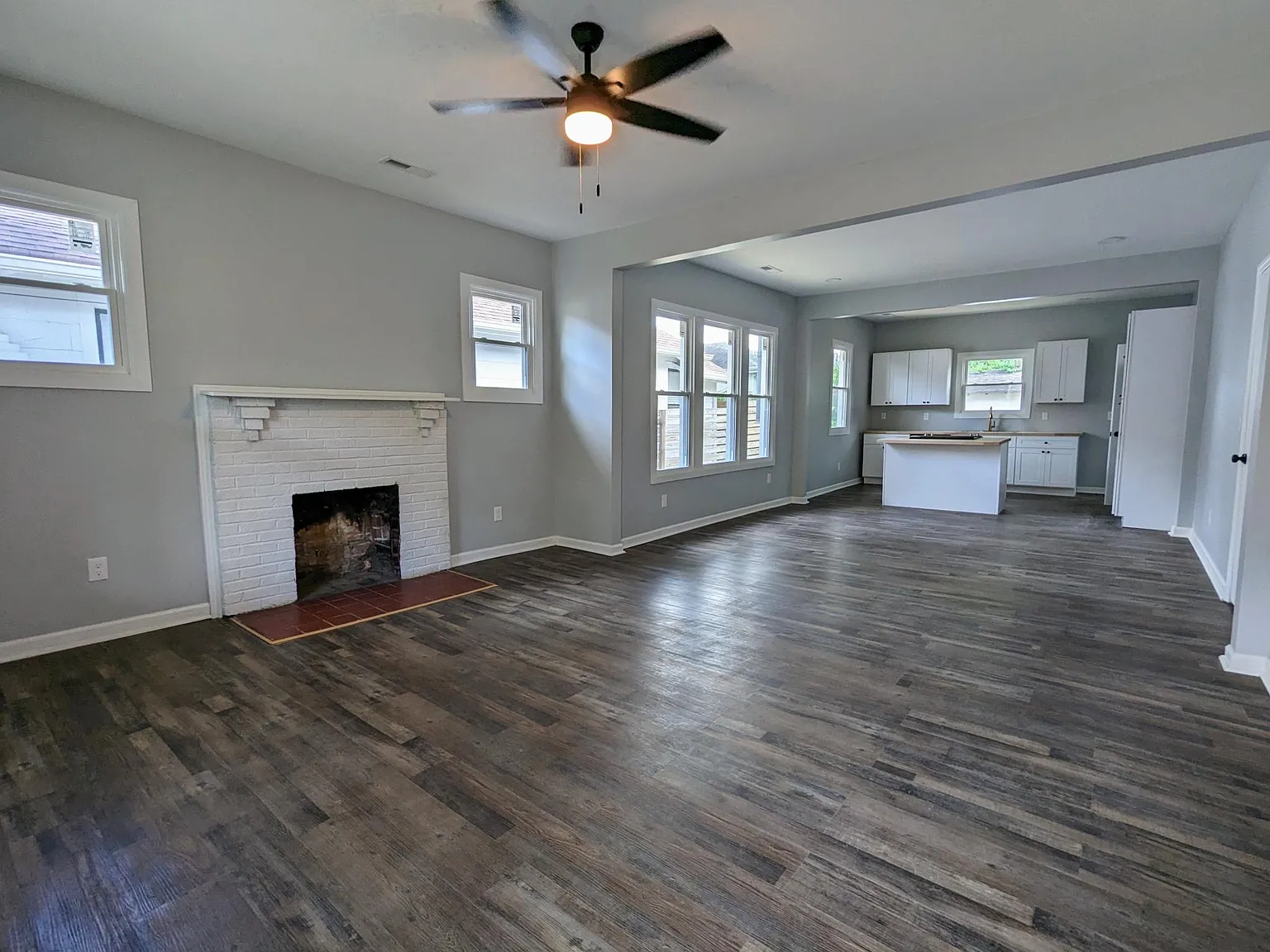 2 bed, 1200 sqft, $1,800 — Photo 4