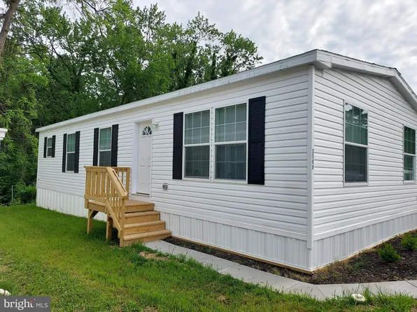 3588 Mobile Rd, Harrisburg, PA 17109