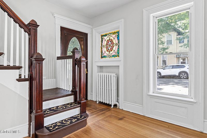 5th image of 263 Remsen Street