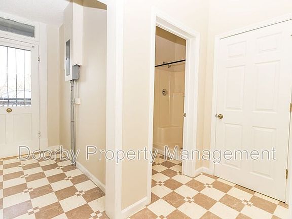 3rd image of 1815 Bailey Ave #C