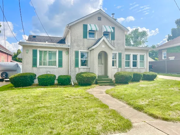 2120 3rd St, Peru, IL 61354