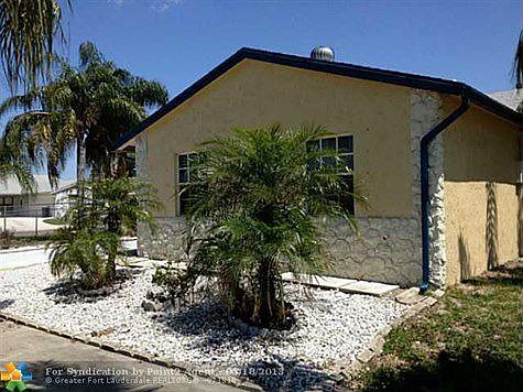 2nd image of 5767 Lincoln Cir E