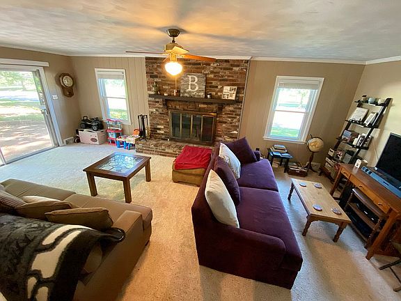lower level den