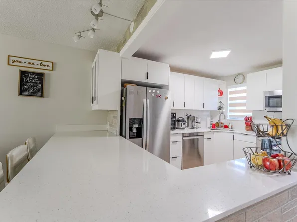 8900 Washington Boulevard #115, Pembroke Pines, FL 33025