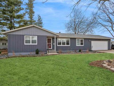 39 Greenview Dr, West Branch, IA, 52358