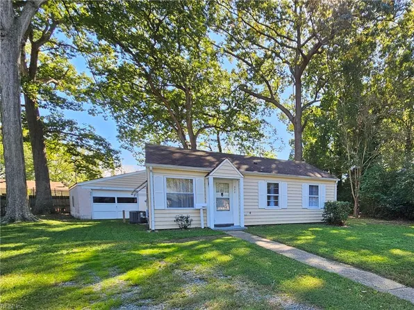 330 Shawen Dr, Hampton, VA 23669