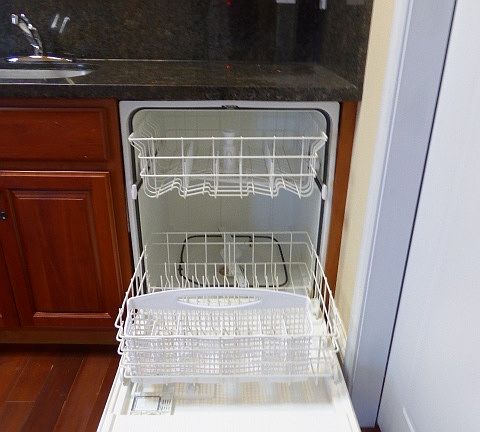 5th image of 738 Washington St APT 8