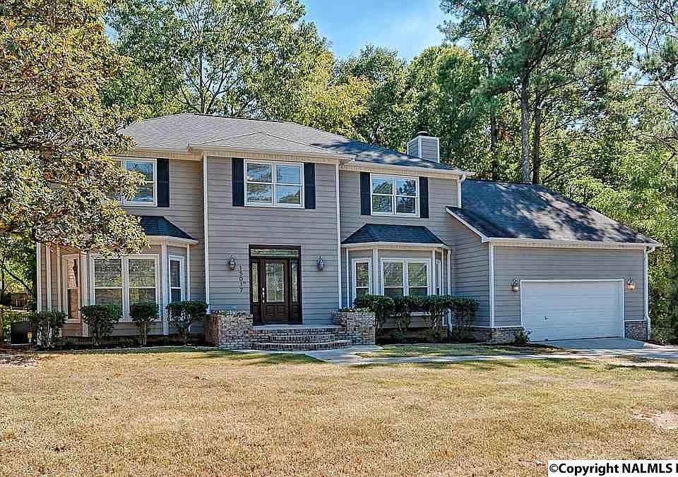 1st image of 15017 Carlisle Dr SE