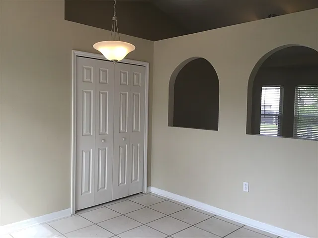 1350 Rolling River Rd — Photo 7