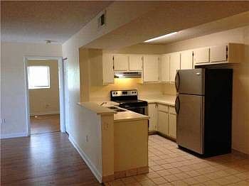 2nd image of 350 Palm Cir W APT 301