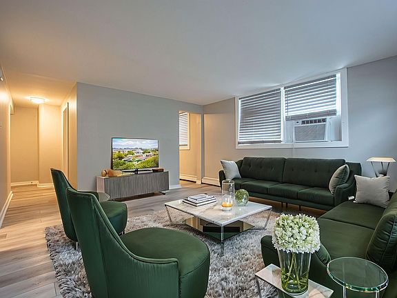 3rd image of 4910 Capitol Ave APT 2