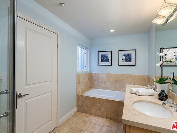 5th image of 2121 S Bentley Ave #107