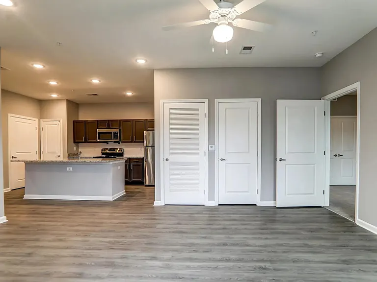Spartan Ridge Apartments — Photo 3