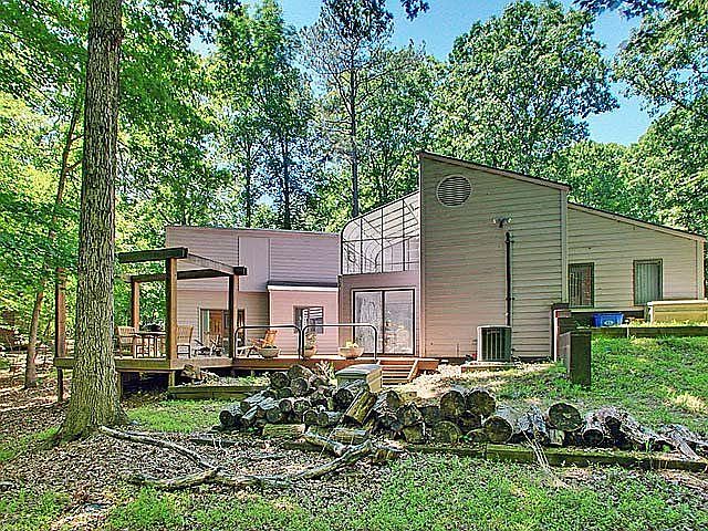 Pavilion not seen from road