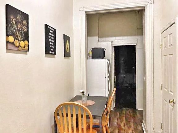 3rd image of 322 S 42nd St APT 2