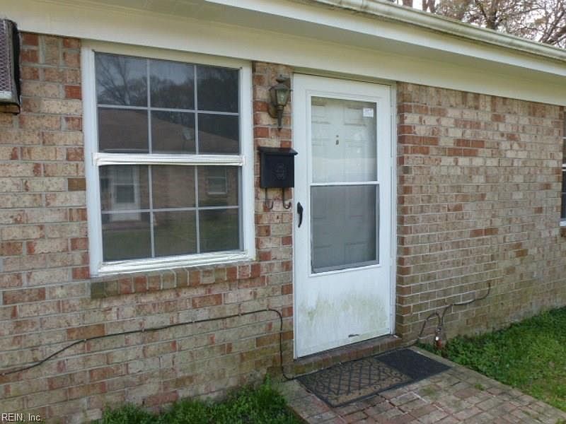 1st image of 6215 Wellington St #B