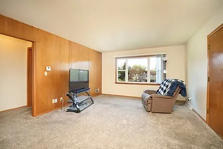 938 Gay Dr #C — Photo 2